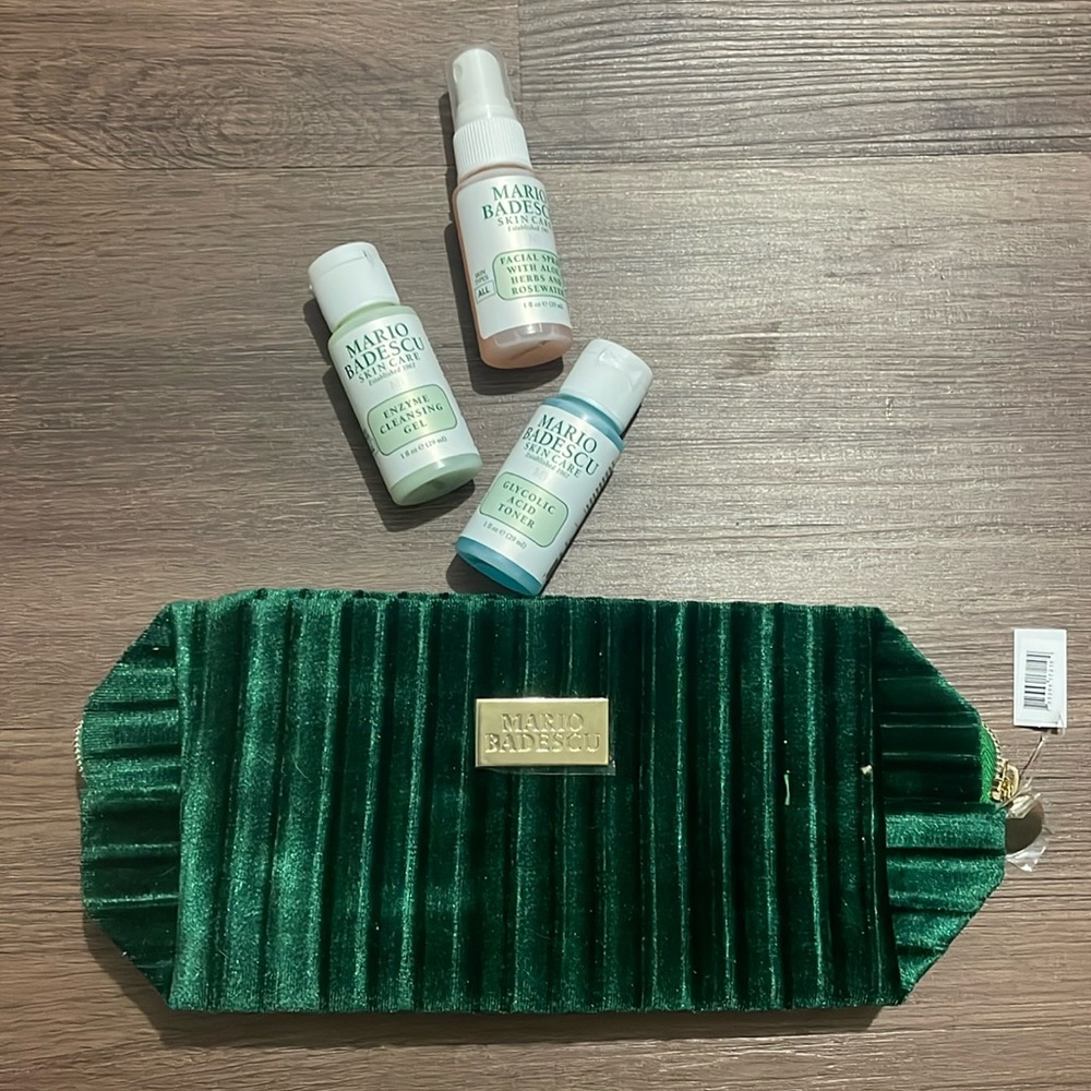 NWT Mario Badescu gift bag